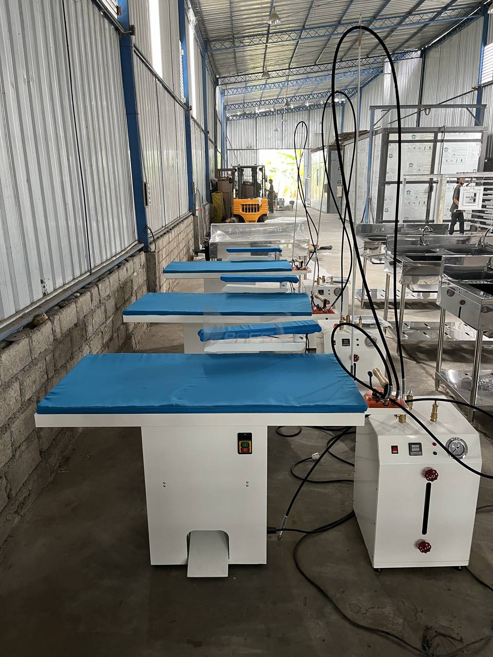Finishing Box Logam